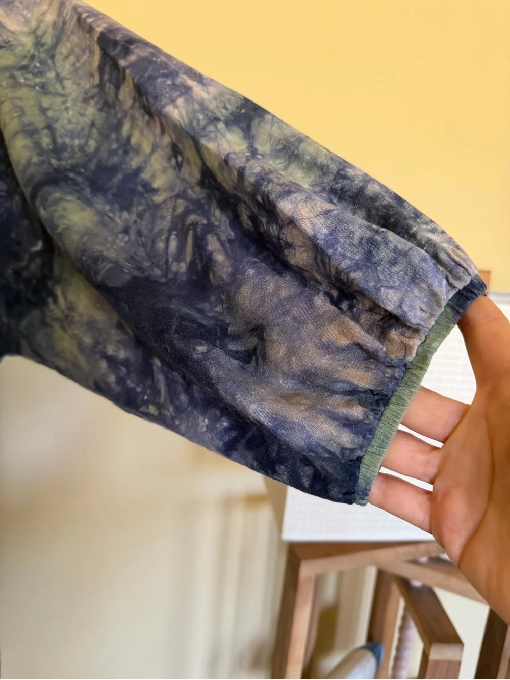 CAbi Woodstock Top Blue Green Tie Dye Linen Blend Babydoll Blouse size large